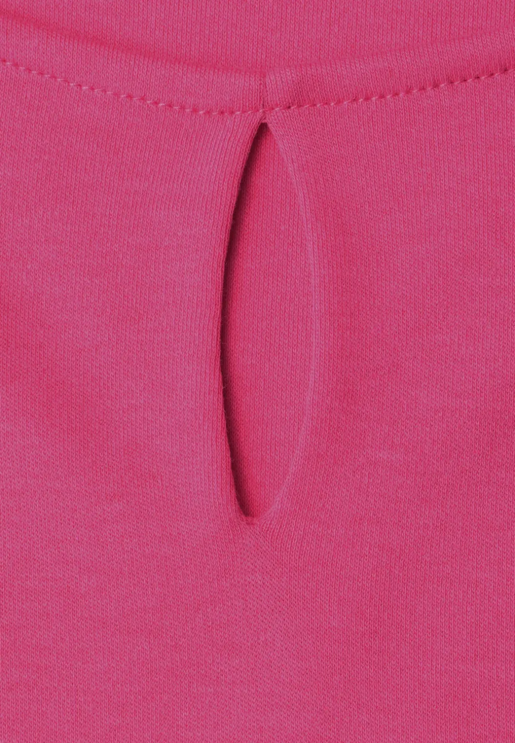 Top met ronde hals en uitgesneden detail