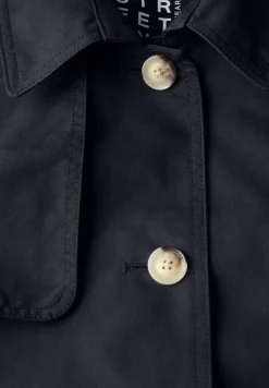 Trenchcoat