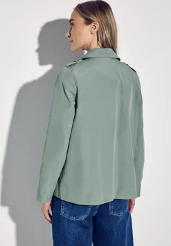Trenchcoat met twee rijen knopen