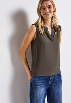 Tricot top met gespleten hals