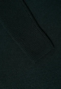 Trui met structuurdetails
