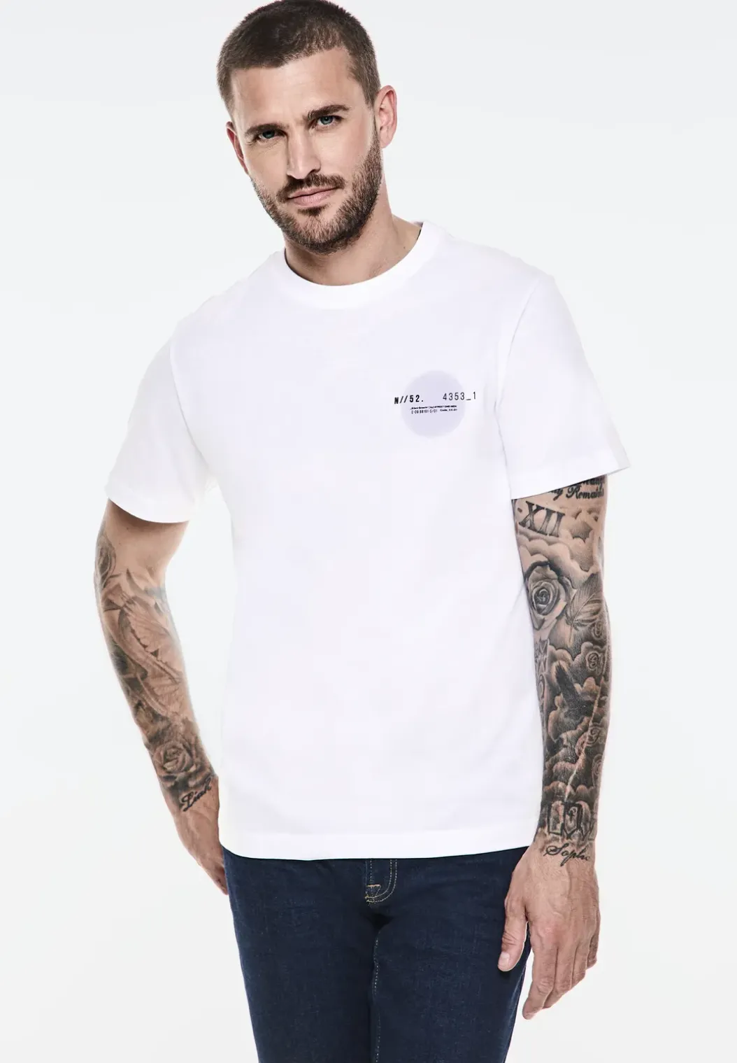 T-Shirt mit Chestprint