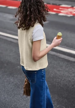Vest met V-hals en knoopsluiting