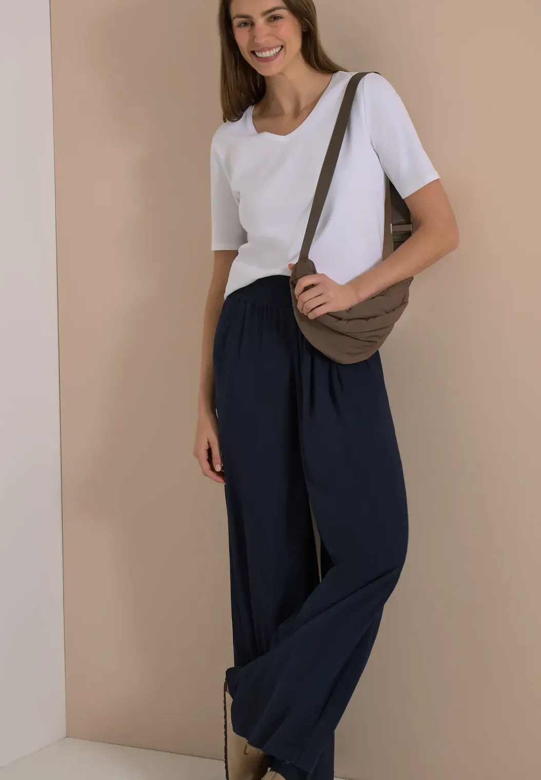 Wide Legs broek met crêpe structuur