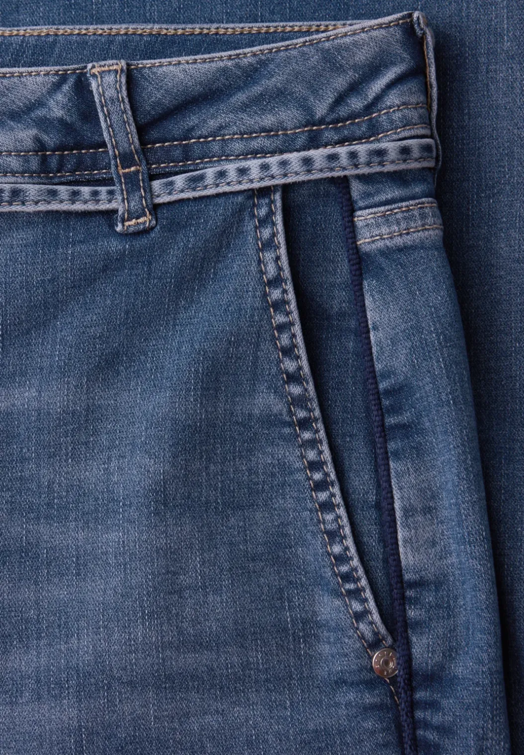 Wide Legs jeans met riemdetail