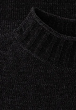 Zachte chenille trui